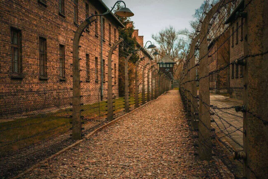 Ile czasu zajmuje zwiedzanie Auschwitz? Sprawdź, co musisz wiedzieć