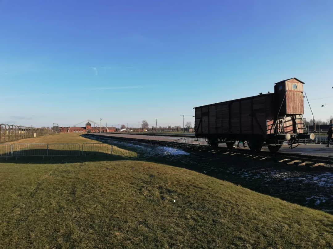 Jak zarezerwować bilet do Auschwitz i uniknąć najczęstszych błędów